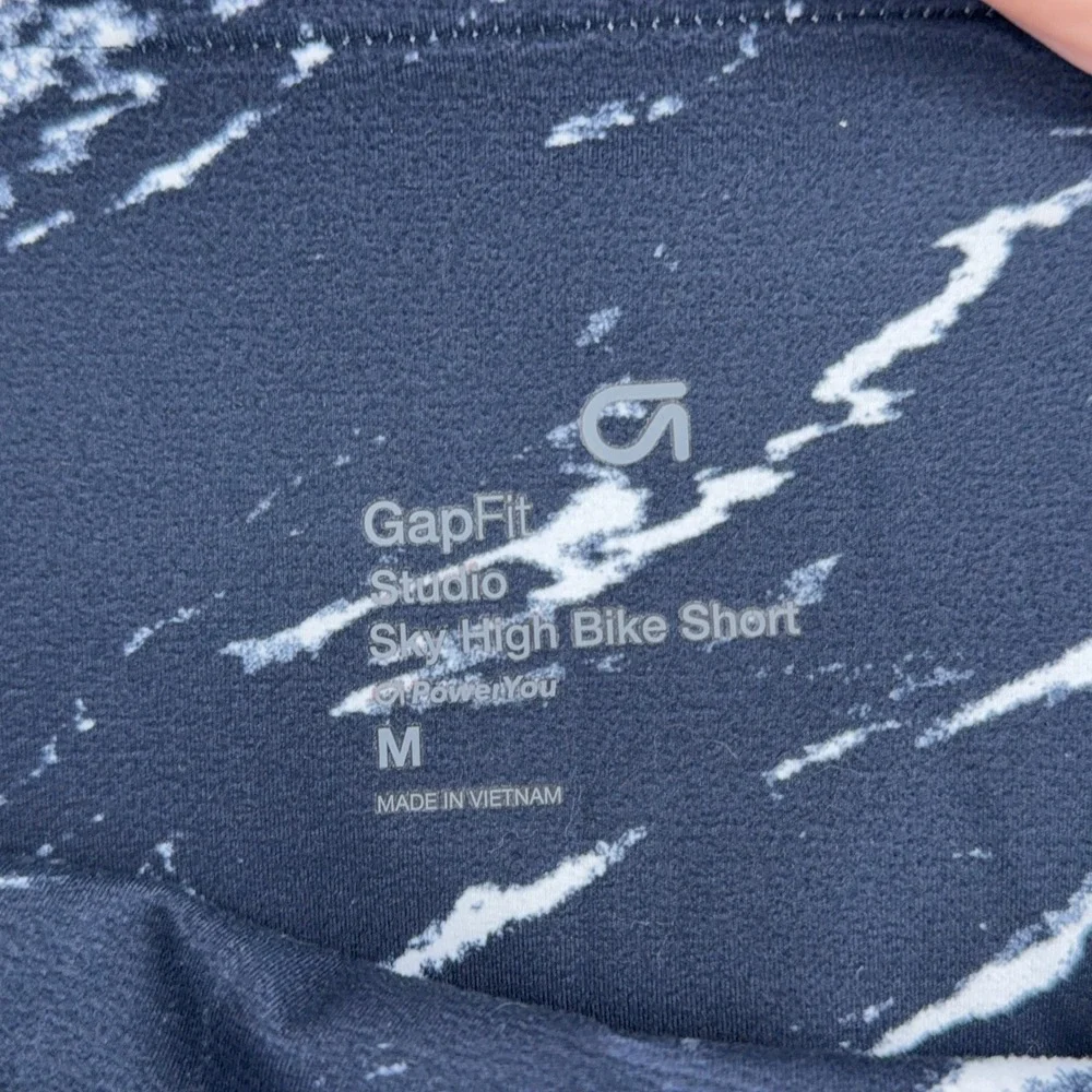 GapFit Sky High Bike Short Women M Polyester Spandex Navy Marble‎